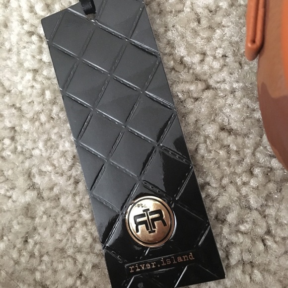 River Island Dog Print Crossbody - Picture 3 of 6